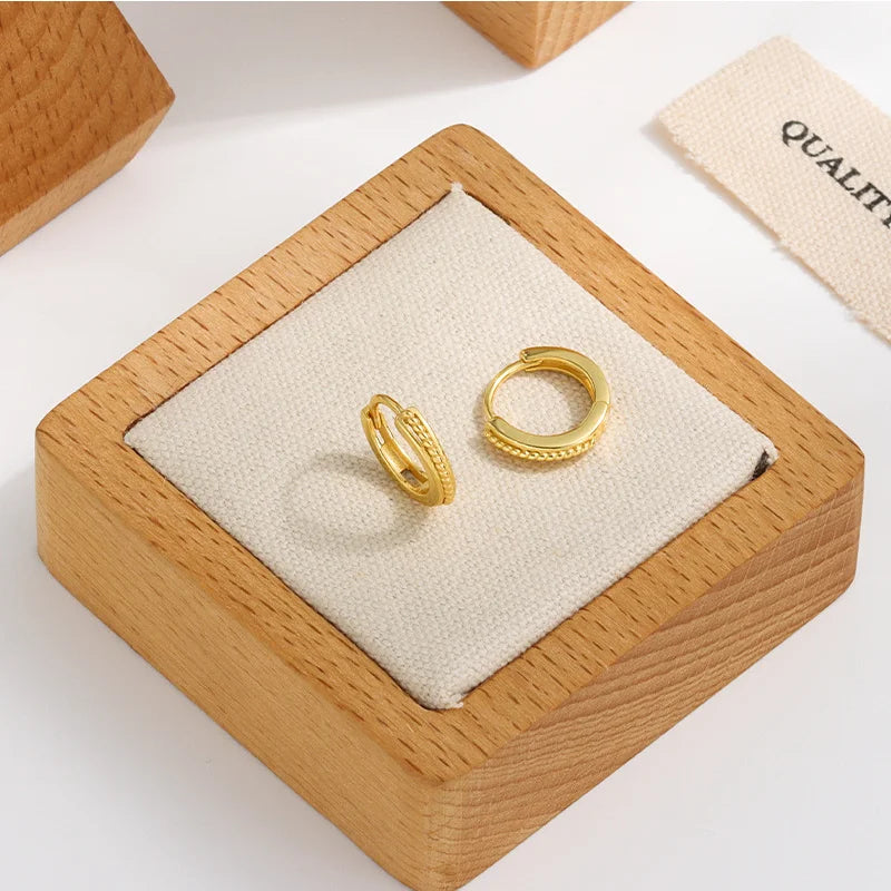 WANTME 925 Sterling Silver Simple Statement Gold Twist Huggies Ear Loops for Women Fashion Elegant Girl Hoop Earrings Jewelry