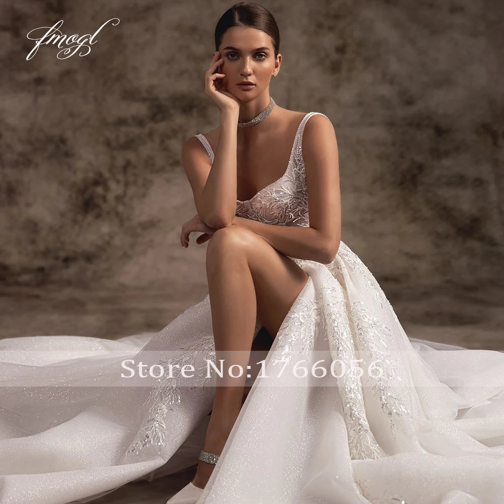 A Line Vintage Wedding Dress Spaghetti Straps Backless Court Train