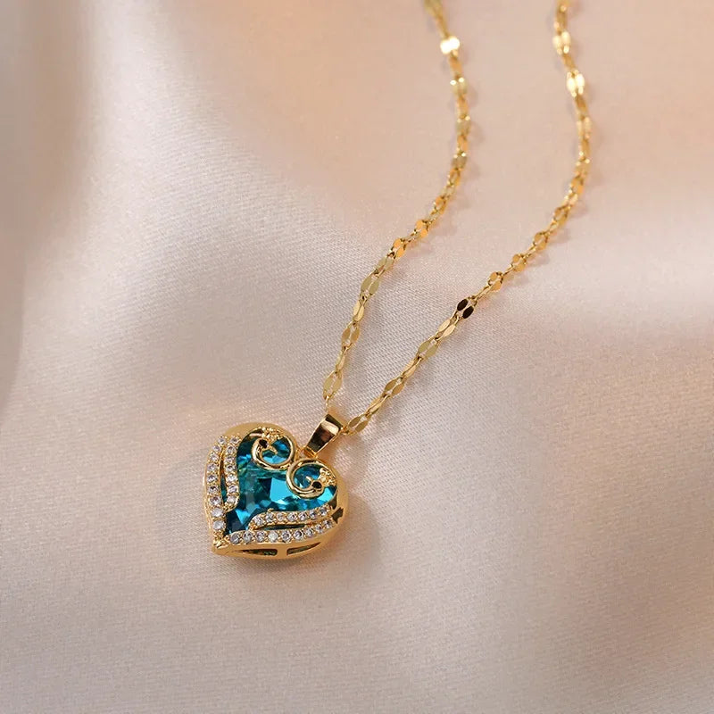 Fashionable and Luxurious Peach Heart Pearl Oyster Necklace, Personalized and Versatile Stainless Steel Clavicle Chain