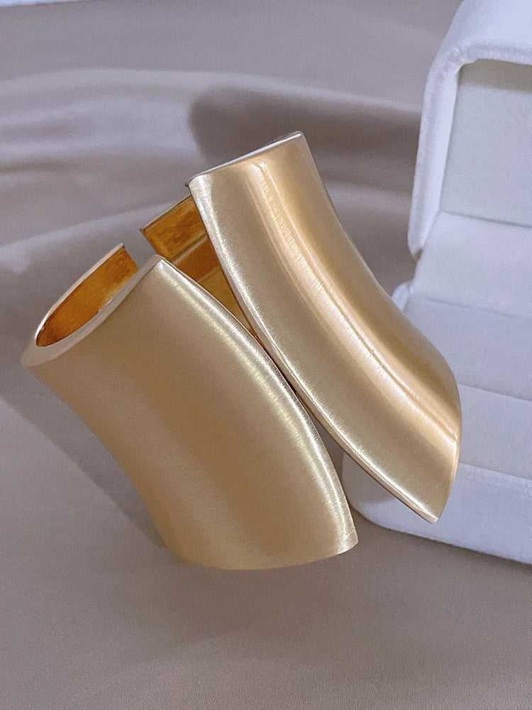 Exaggerated Chunky Heavy Metal Bracelet Bangle for Women Punk Goth Irregular Wide Gold Color Open Bracelet Party Jewelry Bijoux