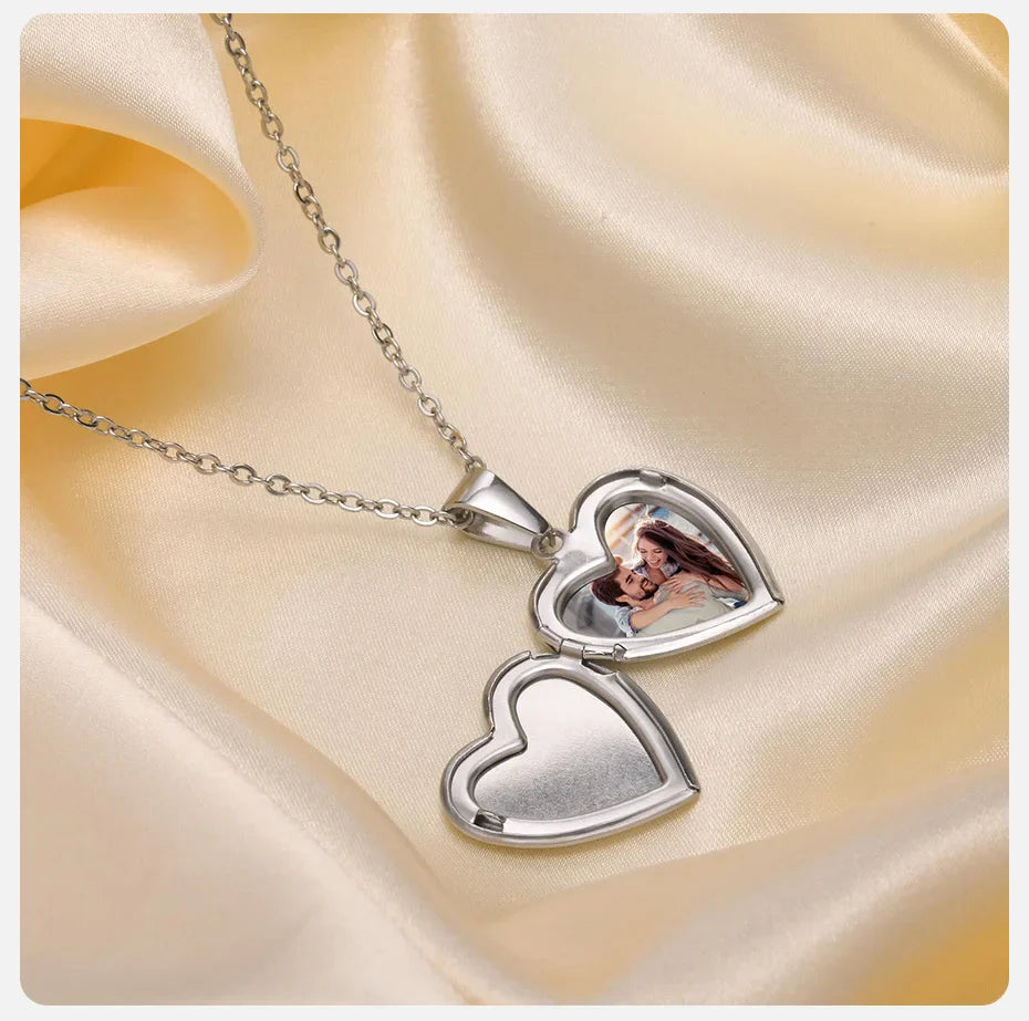 Vnox Women Locket Necklaces, Openable Heart Pendants, Stainless Steel Shell Photo Frame Necklace