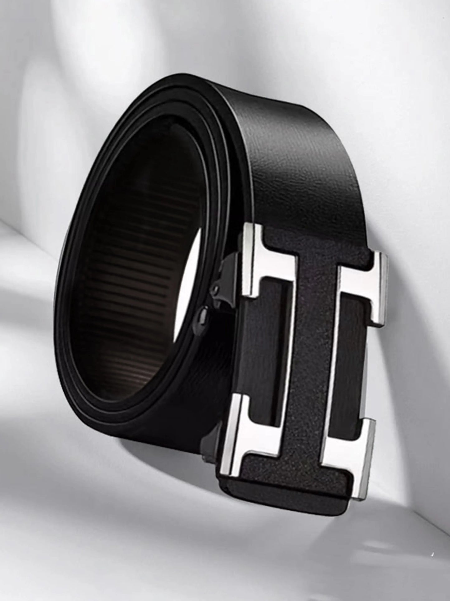 New men's belt letter buckle tide wide fashion casual Joker business belts.