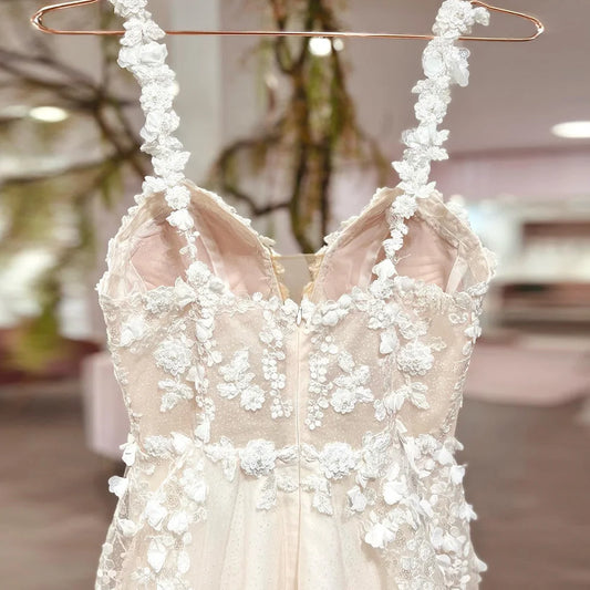 White Bridesmaid Dresses: Wedding Dresses For Bride Sleeveless Court Train Appliques