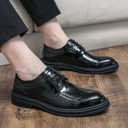 Men Patent Leather Wingtip Oxford ShoesWhite Loafers Men's Dress Shoes Business Luxury Fashion Formal Shoes Dress Wedding Shoes