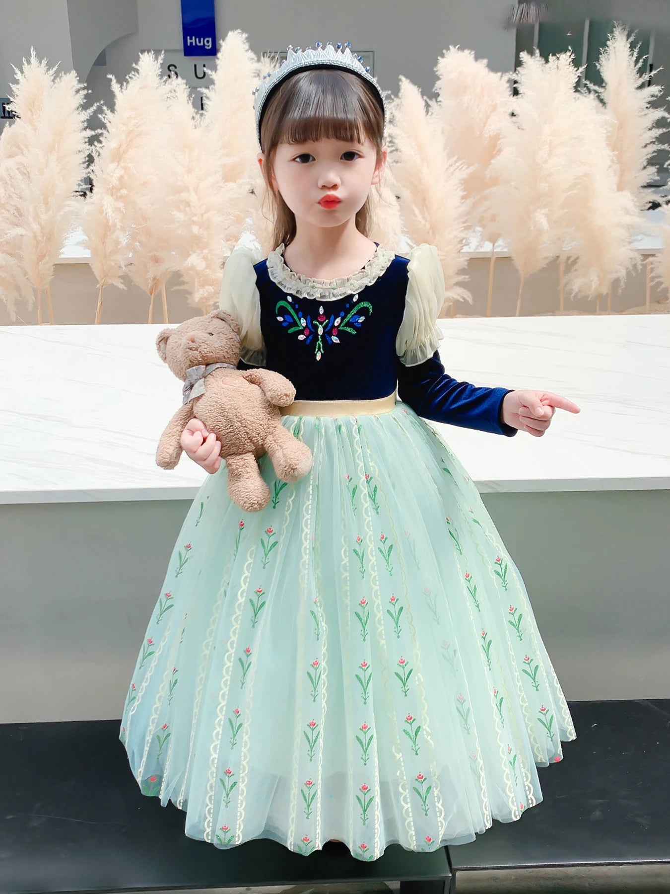 Girls Sleeveless Puffy Princess Dress Flowers Embroidery Bow Color Block Layered Hem Tulle Tutu Dress Performance Dress Wedding