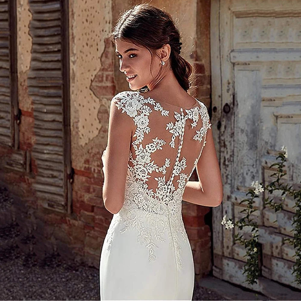 White Bridesmaid Dresses: Lace Sheath Wedding Dress Illusion Bohemian Bridal Gowns