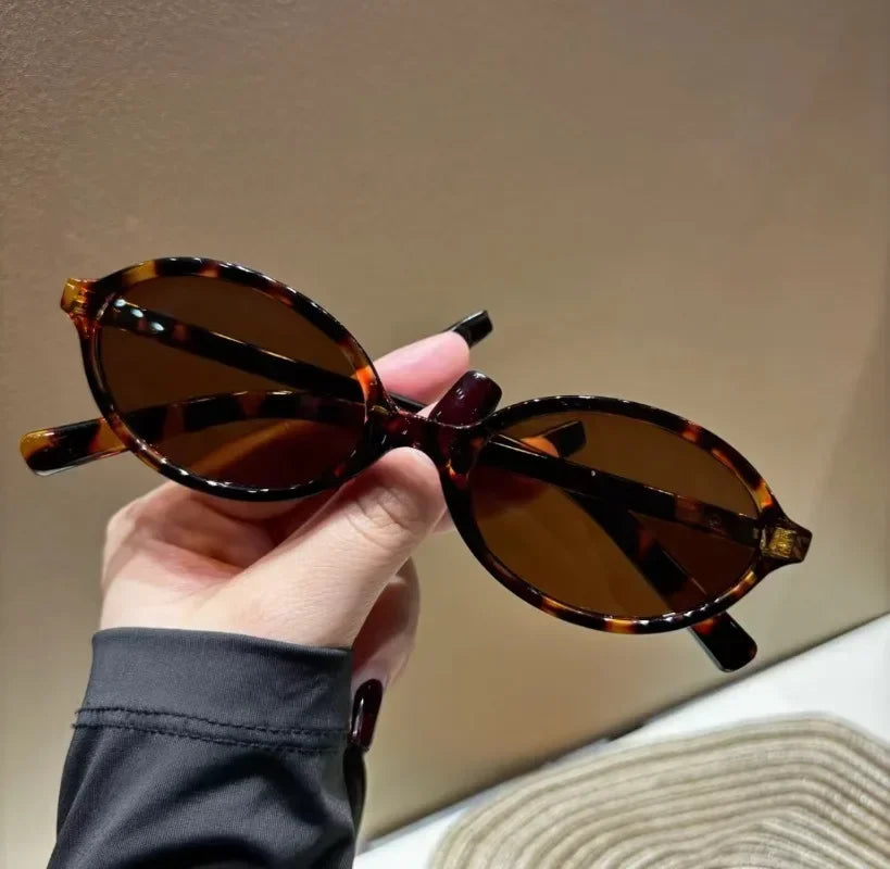 New Frame Oval Shape Sunglasses Classic Men's Vintage Sun Glasses Women Outdoor Leisure Eyewear UV400 Glasses Shades