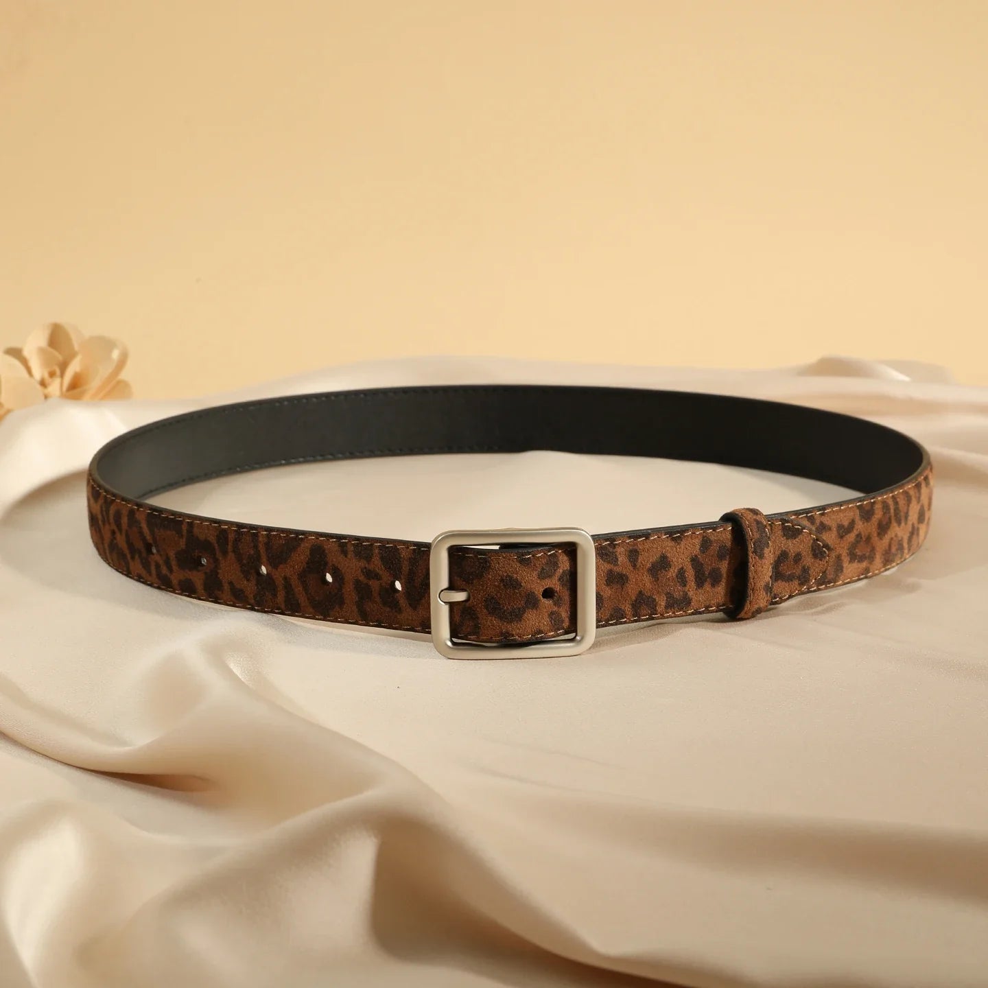 Fashion Suede Cowhide Women‘s Belts Genuine Leather 2.8cm Wide Belt Metal Buckle Women Belt Matched Dress Jeans Skinny Girdle