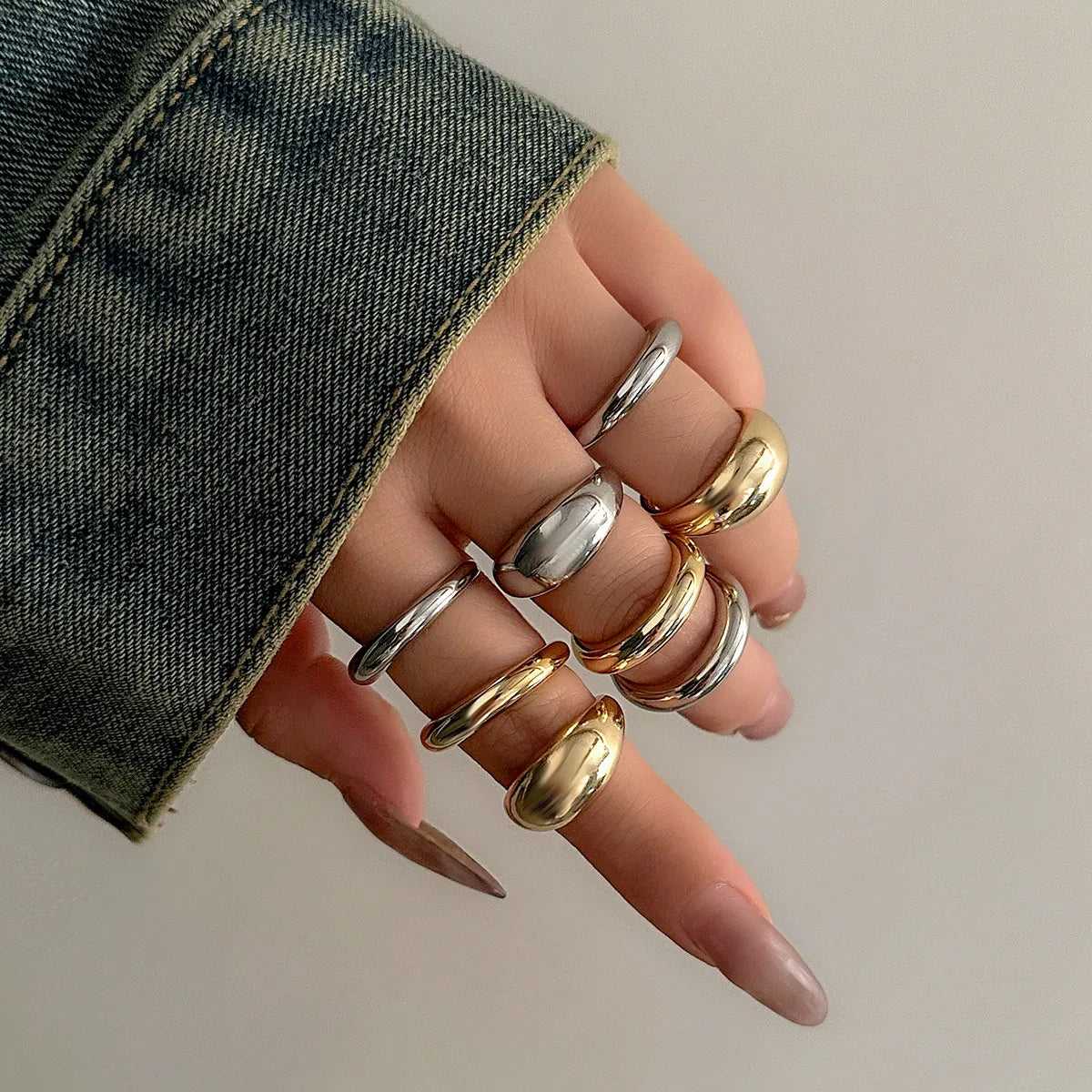 8 Pcs Chunky Open Smooth Surface Rings Set for Women Trendy Gold Color and Silver
