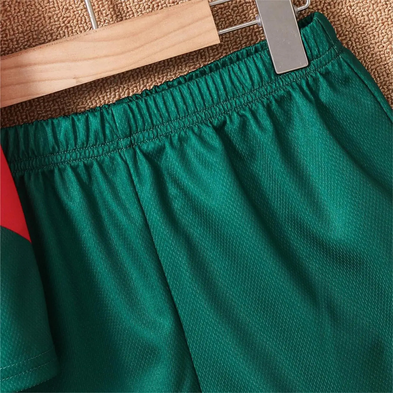 Children Red and Green Splicing Color No. 7 Legend Quick-drying Sports Football Suit Set
