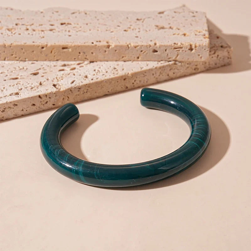 Fashion Unique Irregular Acrylic Cuff Bracelets for Women Simple Texture Multicolor Geometric Open Bangle Female Jewelry