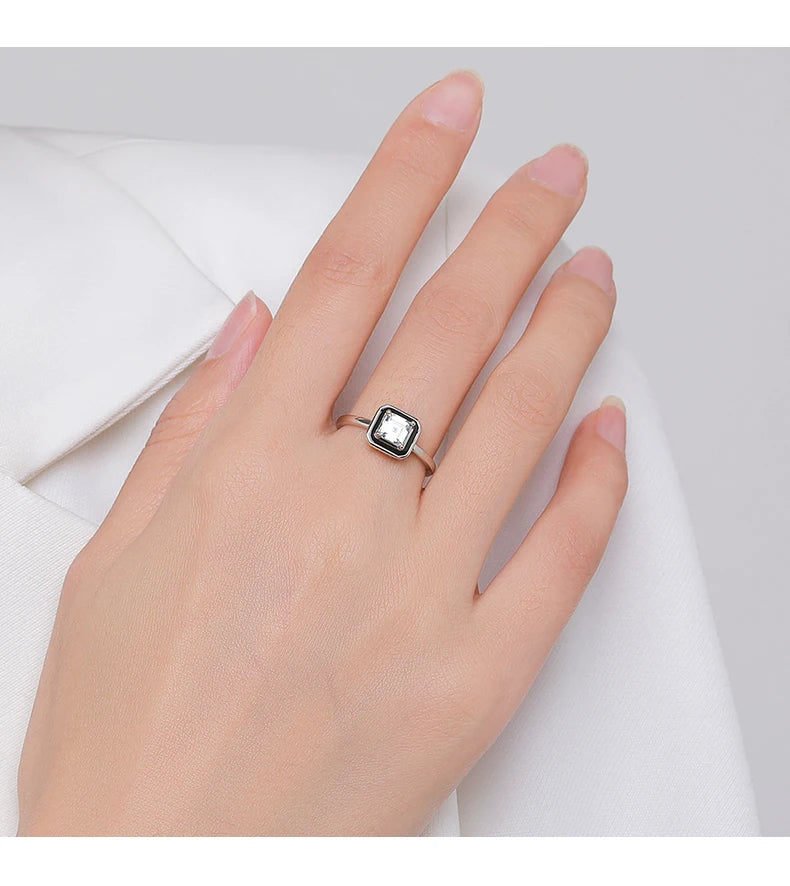 925 Sterling Silver Fashion Black Enamel Finger Ring Clear Square CZ Ring