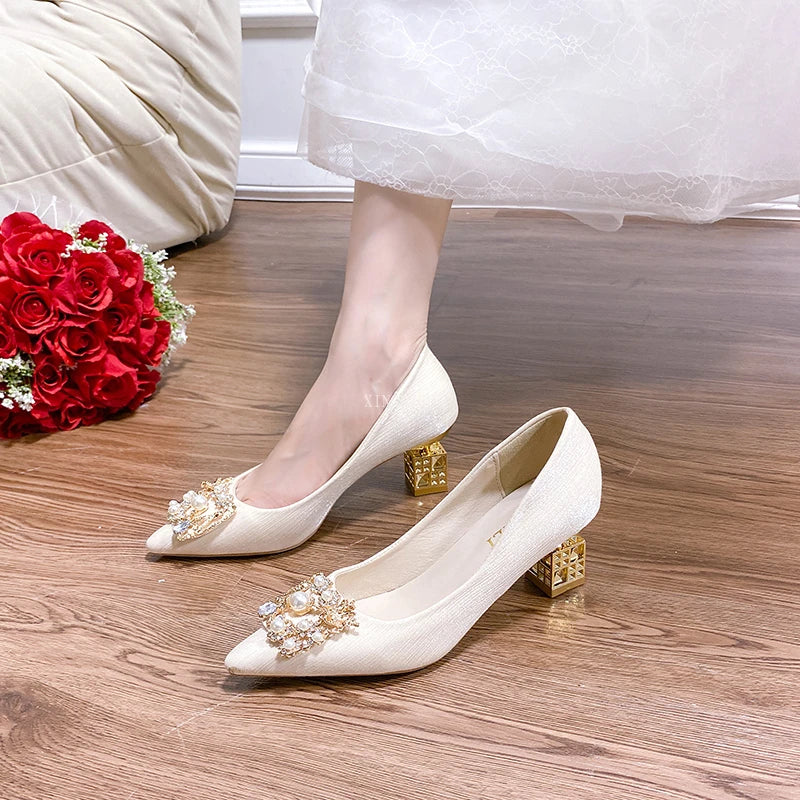 Autumn New Ladies High Heels Pointed Toe Shaped Heel High 5cm and 7cm Wedding Shoes Square Buckle Travel Banquet Shoe High Heels