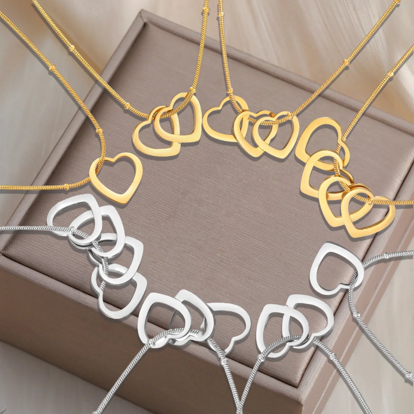 Amaxer Personalized Family Name Necklace With 1-4 Hearts for Mother Custom Mother's Day and Valentine's Day Gift