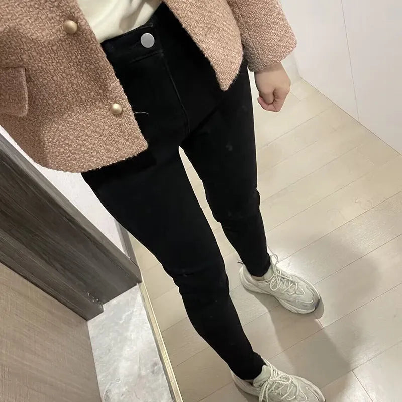 New Women Thermal Jeans Winter Snow Warm Plush Stretch Jeans Lady Skinny Thicken Students Denim Pants Fleece Mom Fur Trousers