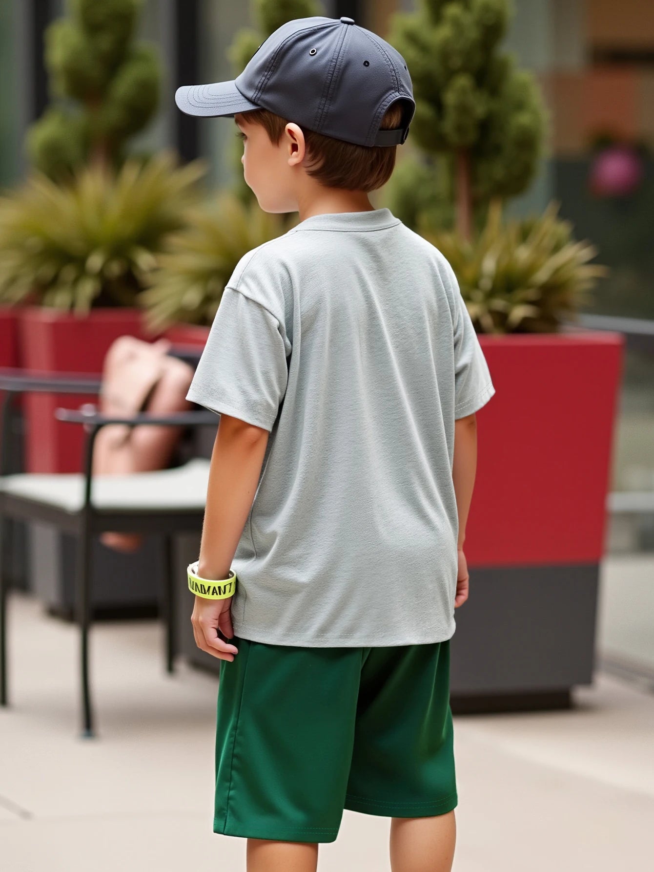 Summer Boys' Cool Casual Cartoon Bear Print T-Shirt & Green Knit Shorts 2-Piece Outfit Set