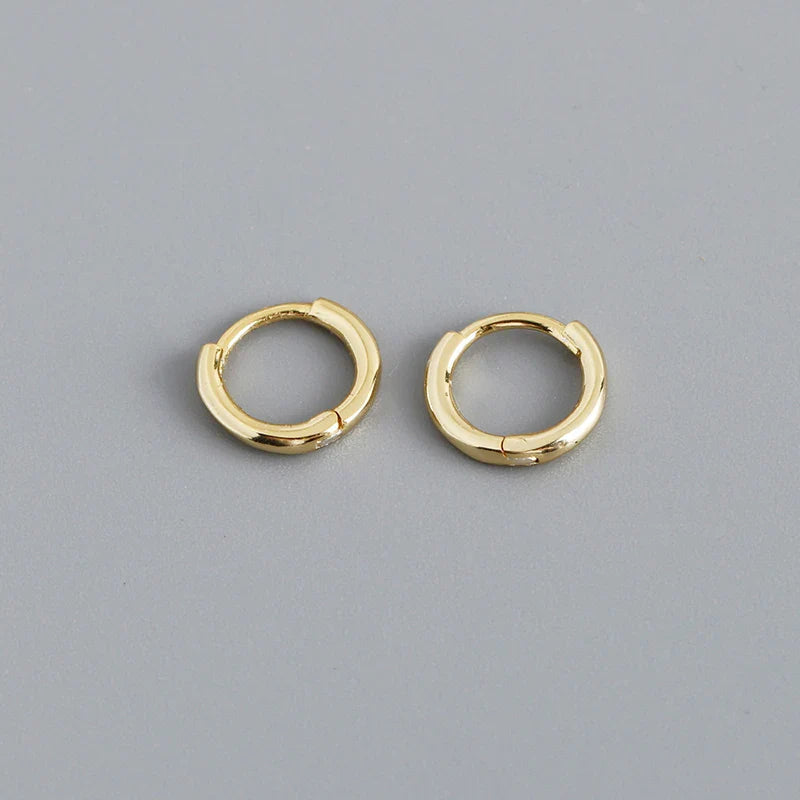 WANTME 925 Sterling Silver Fashion Simple Huggies Ear Buckle Accessories Minimalist Charm Ear Hoop Earrings for Women Jewelry