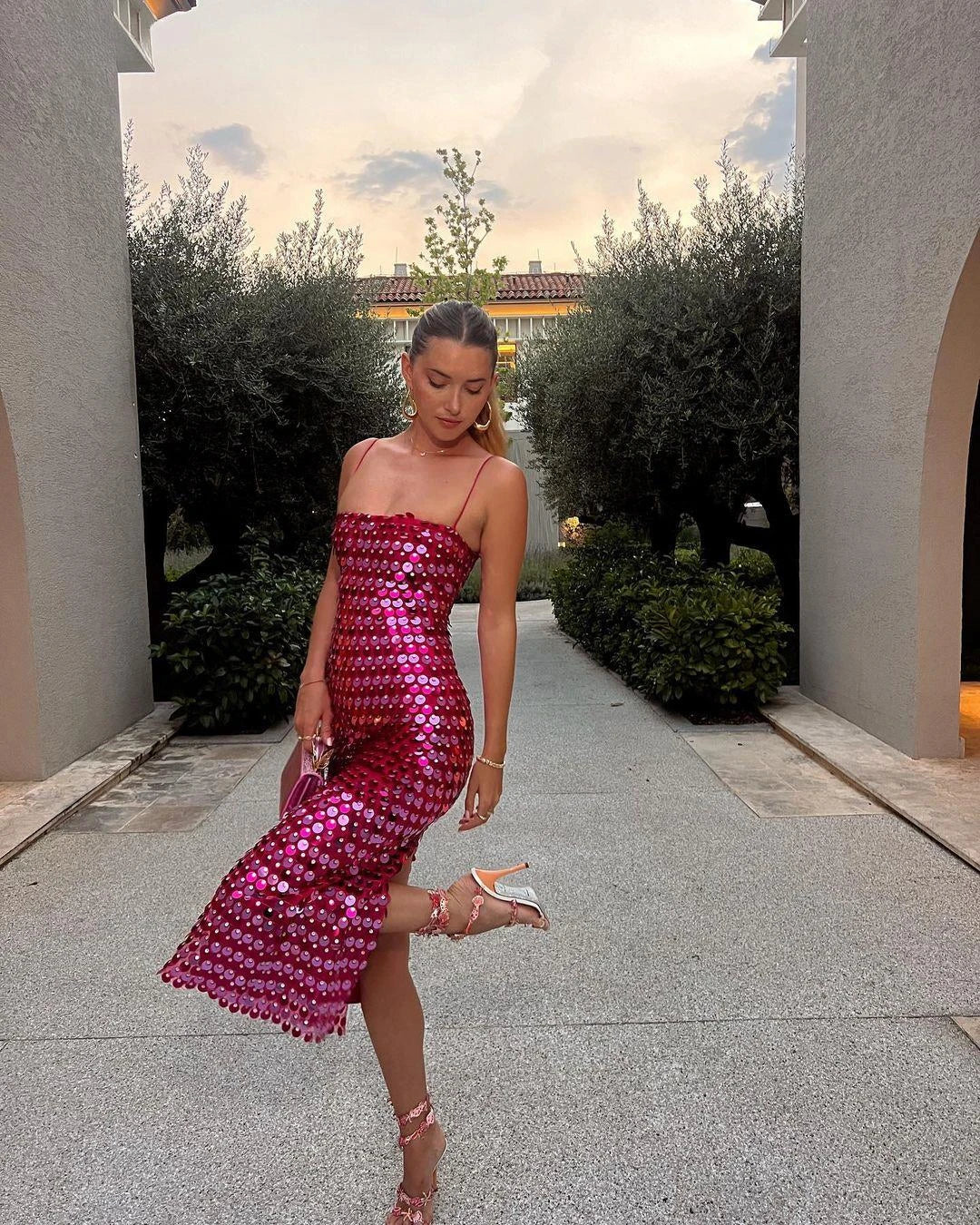 Evening wear Dresses: Dress For Women Elegant Backless Spaghetti Party Dress