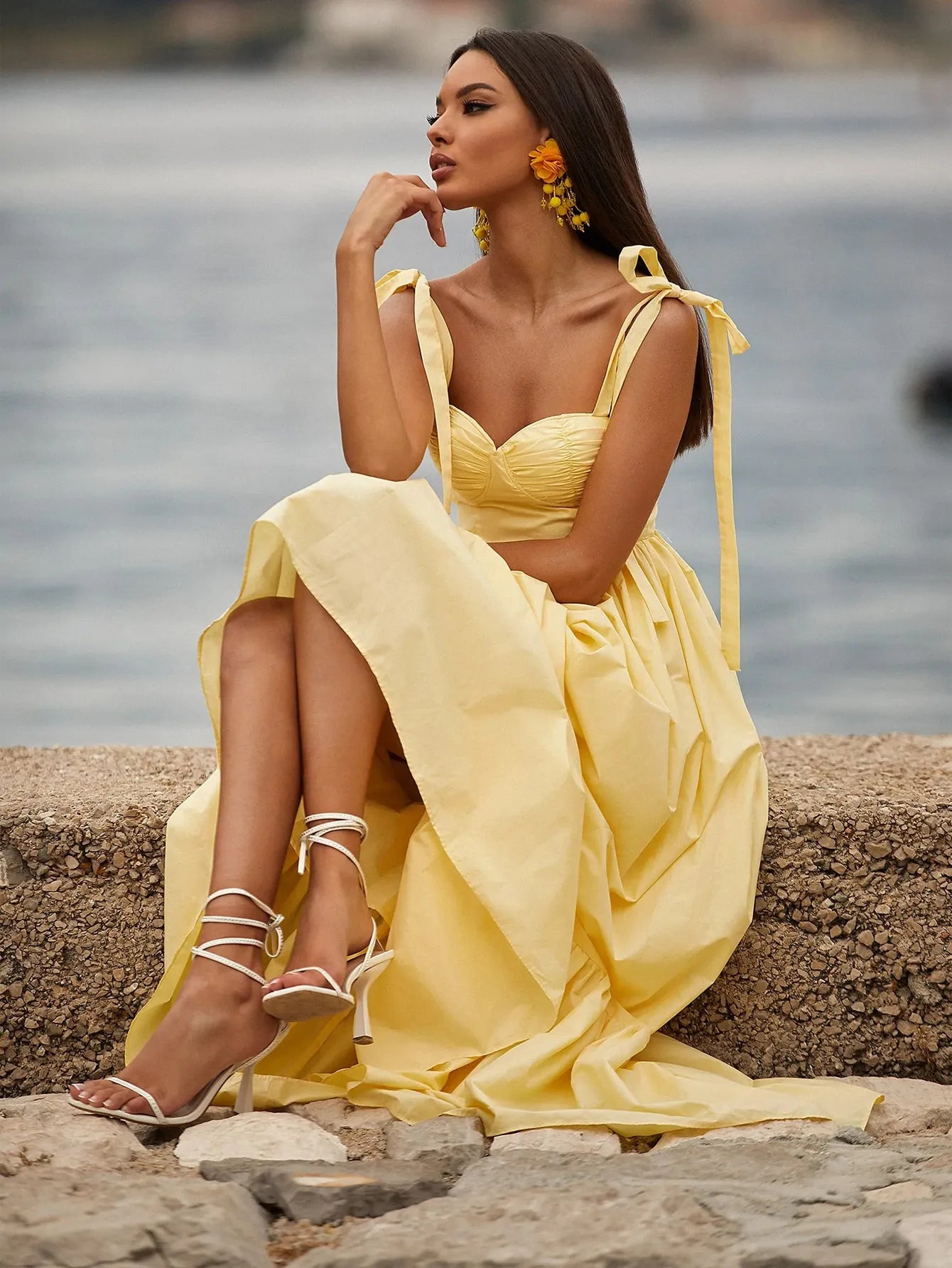 Evening wear Dresses: Yellow Long Prom Gown Padded Knot Sleeveless Backless