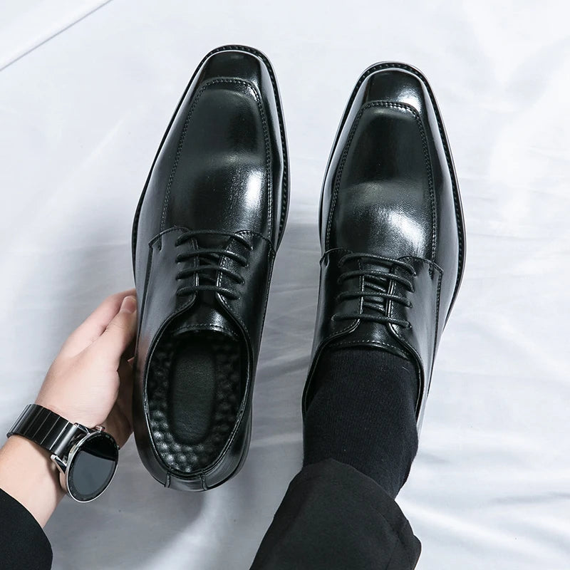 Hot Fashion British Style Business Leather Shoes Formal Office Dress Shoes Brogue Shoes Mens Leisure Black Shoes Plus Size 38-46