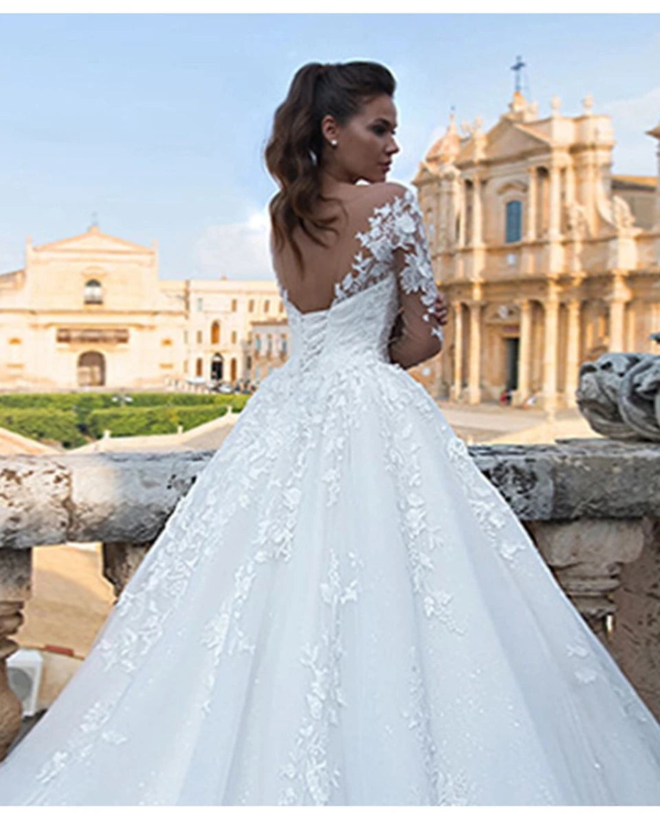White Bridesmaid Dresses: Wedding Dresses Elegant Long Sleeves Appliques Lace