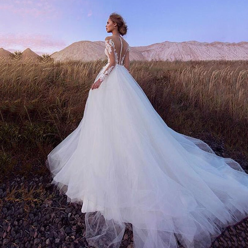 White Bridesmaid Dresses: Boho Wedding Dress Modern Lace Appliques Long Sleeves