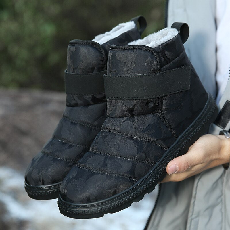 Plus Size  Men Boots Lightweight Winter Shoes for Men Snow Boots Waterproof