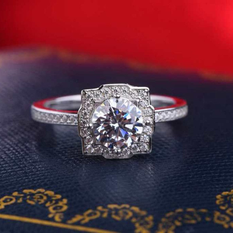 Silver Moissanite Class D 1 Carat Japanese and Korean Retro White
