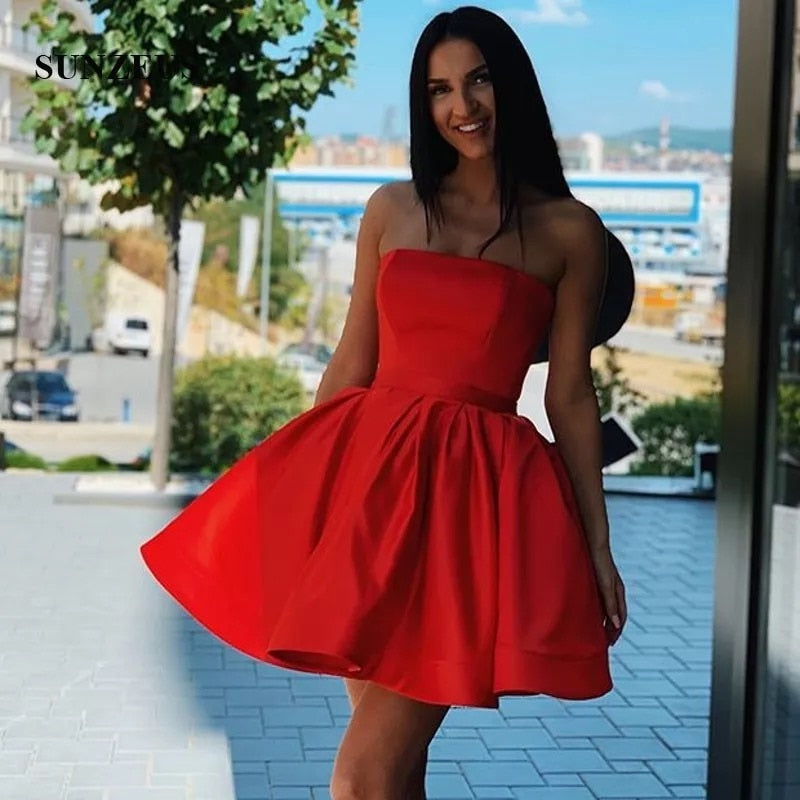 Homecoming Dresses: Short Party Dress Strapless Mini Prom Gowns Girls Dresses