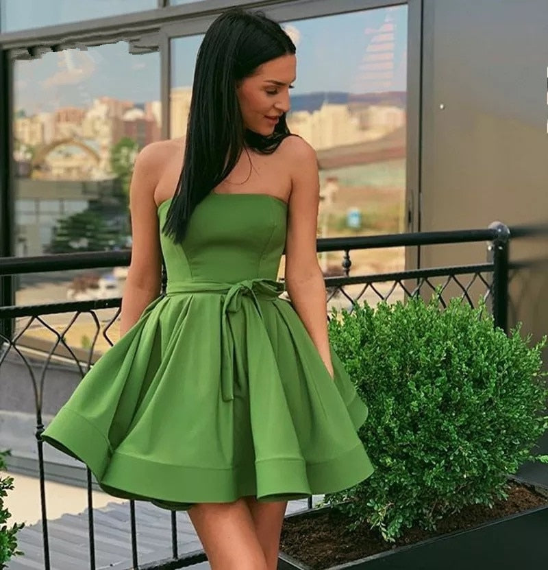 Homecoming Dresses: Short Party Dress Strapless Mini Prom Gowns Girls Dresses