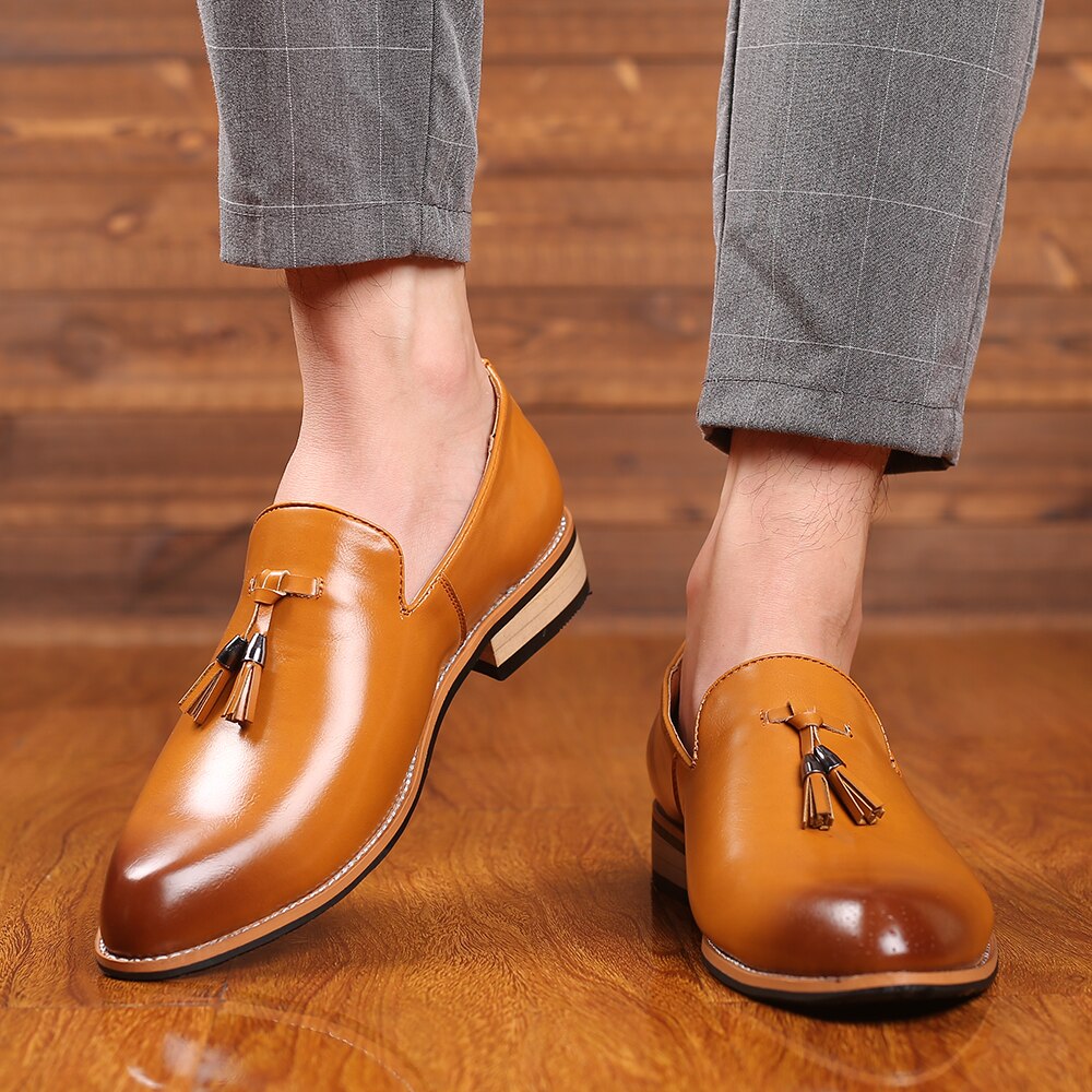 Men Dress Shoes Gentlemen British style Paty Leather Wedding Shoes Men Flats