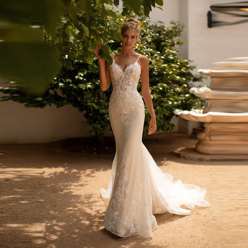 Vintage Mermaid Lace Wedding Dresses V Neck Sleeveless Open Back Spaghetti Straps Bridal Custom Made Robe De Mariee Customize
