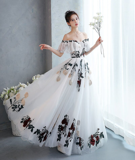 Homecoming Dresses: Prom Dresses Long Lace Appliques Beading Floor Length