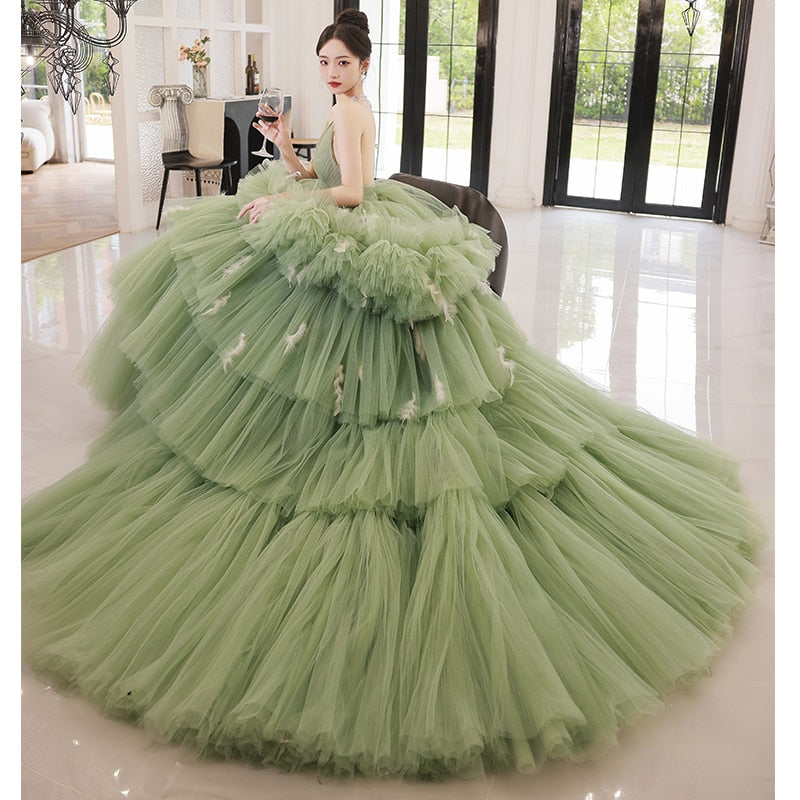 Evening wear Dresses: Green Evening Dress for Women V-neck A-line Sweep Train