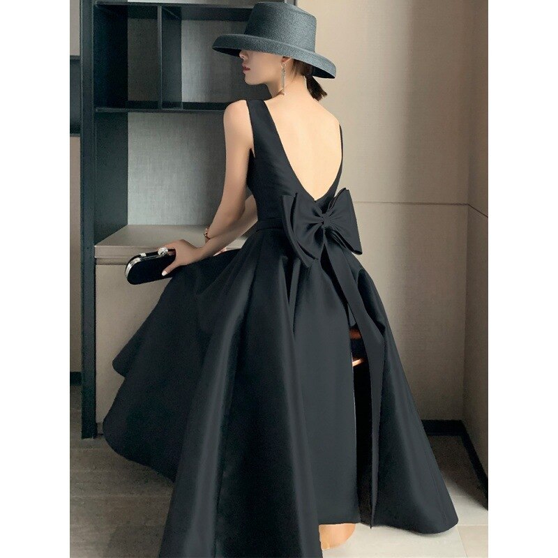 Homecoming Dresses: Gown With Bow Elegant Women Robe Black Prom Dress
