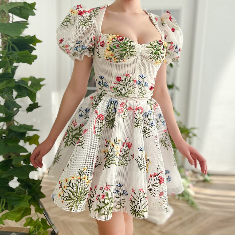 Homecoming Dresses: Mini Prom Gown A-Line Backless Lace Embroidery Short