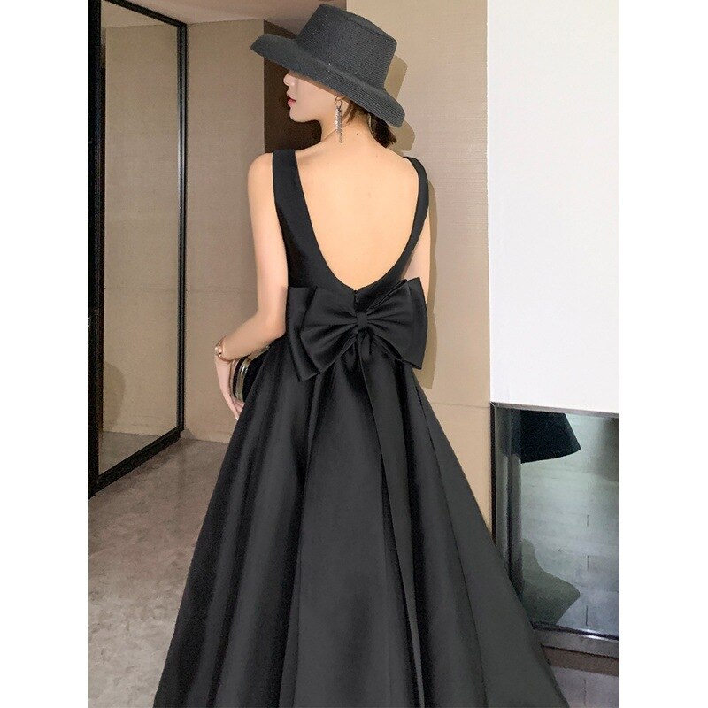 Homecoming Dresses: Gown With Bow Elegant Women Robe Black Prom Dress