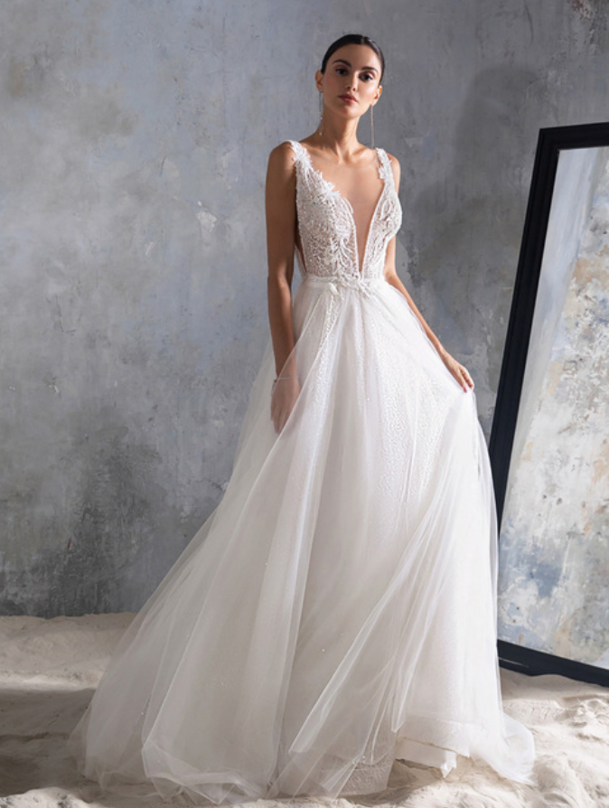 Wedding Dress White Tulle Long V-neck A-line