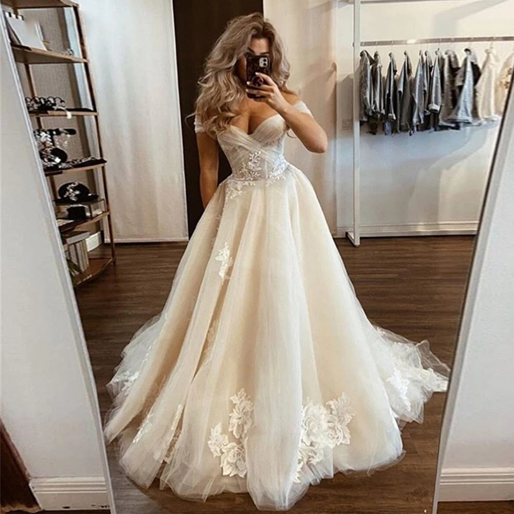 Wedding Dresses Off-Shoulder A-Line Tulle Lace Applique Elegant Bride Gowns