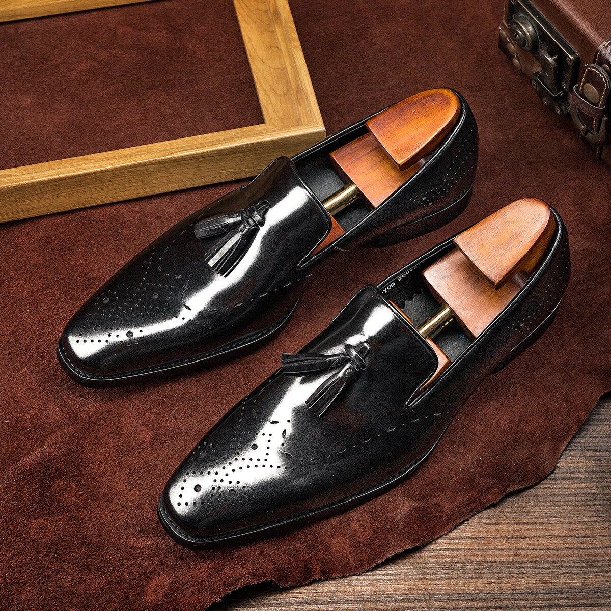Men Loafers Tassel Shoes High Quality Slip-On luxury Formal Man Genuine Leather Shoes