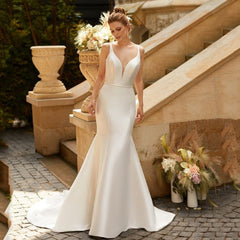 Wedding Dress of V-Neck and Backless Spaghetti Straps with Belt Mermaid